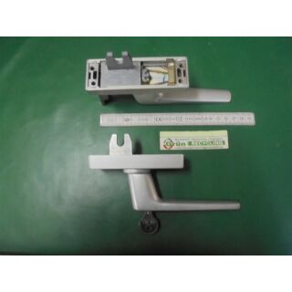 GEZE * Fenstergriff Silber abschließbar KVD Gegenlaufend Lochabstand 90mm Fach3851