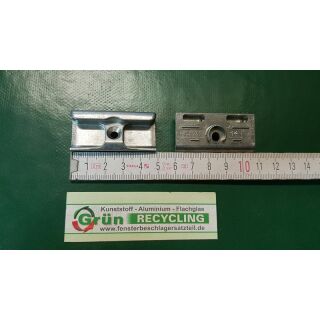 MACO Schließblech m. POS.Zapfen 12x3mm, Silber, Schrägverschraubung, 48 x 23mm FachX2618