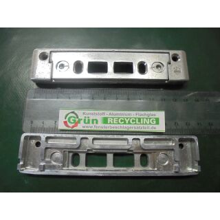 MACO Riegelschließteil Schließblech mit 2 Schlitzen ZA 1mm Anpressdruck f. PCV 133 x 29mm FachP2332