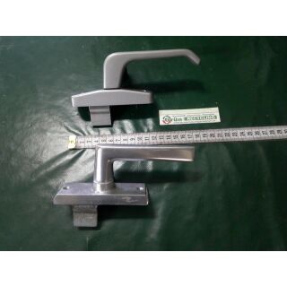 GEZE Fenstergriff 87mm Lochabstand Verschraubung von Vorne Schieberlänge 28mm Nachbau