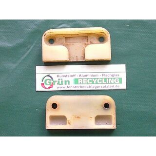 Schließblech für Schwingflügel Kunststoff 64 x 30 x10mm T2/40 SchrankP307/4