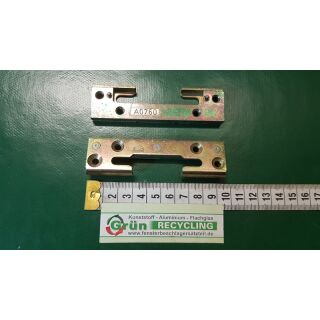 SIEGENIA Schließblech A0760 96 x 25mm Öffnung 6mm SchrankP038/6