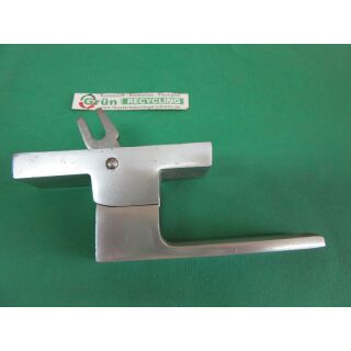 FENSTERGRIFF silber, länge zunge 32 mm,rosetten länge 117 mm,Lochabstand 85 mm Fach06R01/12